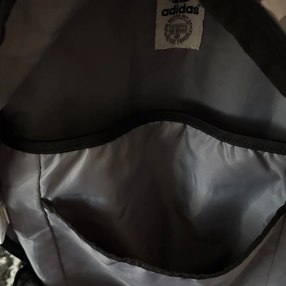 adidas originals 2018 Gray and Black Camo Backpack large size - Picture 8 of 14